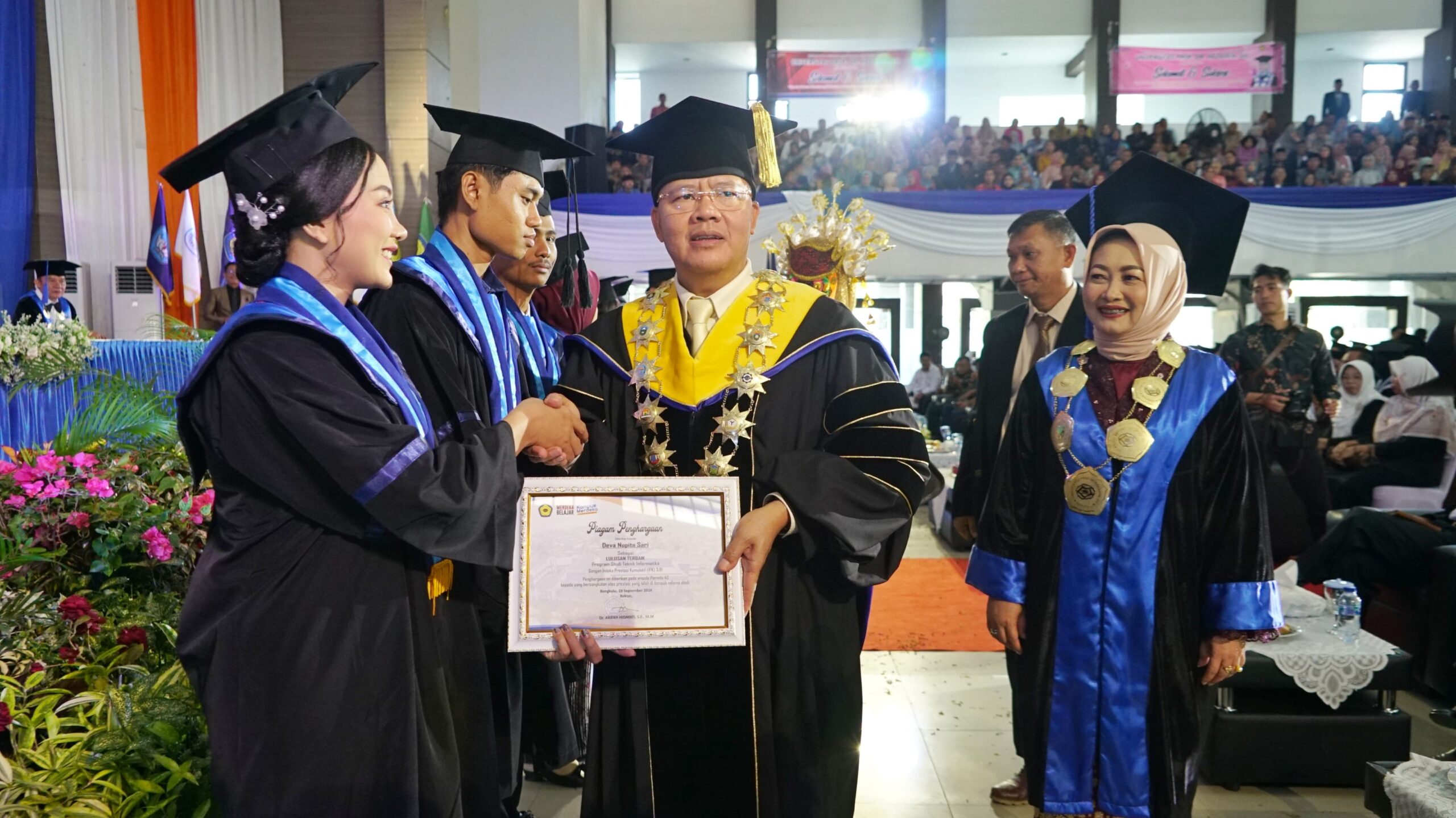 Gubernur Rohidin: Wisuda UNIHAZ Momentum Menciptakan Inovasi di Tengah Transformasi Digital